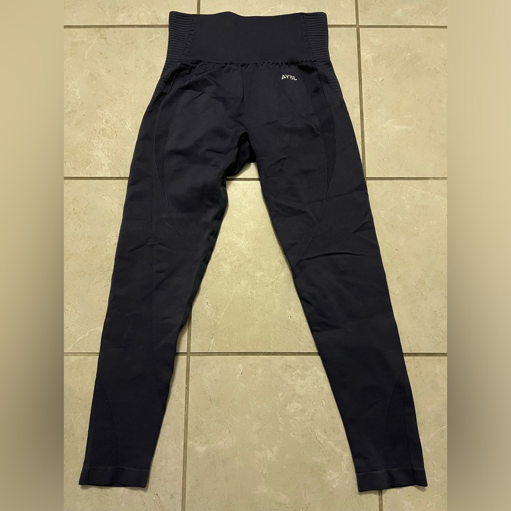 AYBL Workout Leggings Size Medium